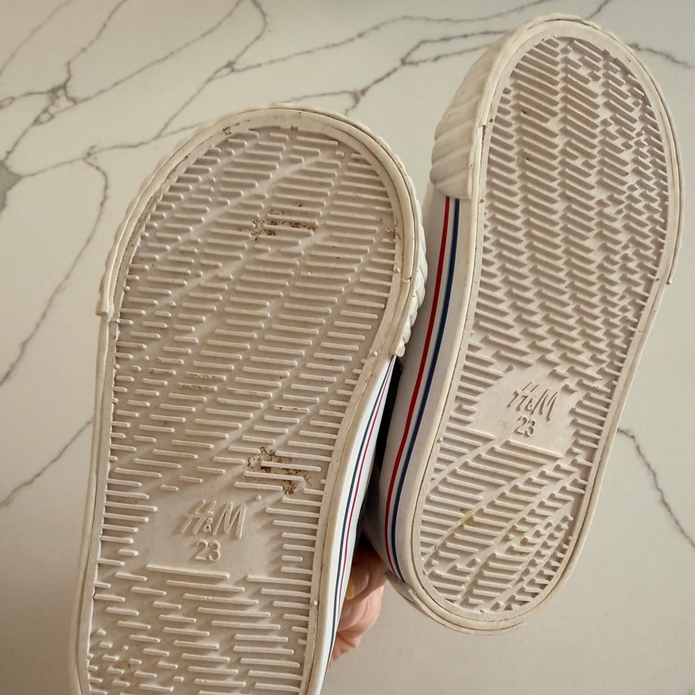 H&M Kids White High-Top Sneakers with Navy Stripe unisex - Picture 2 of 5